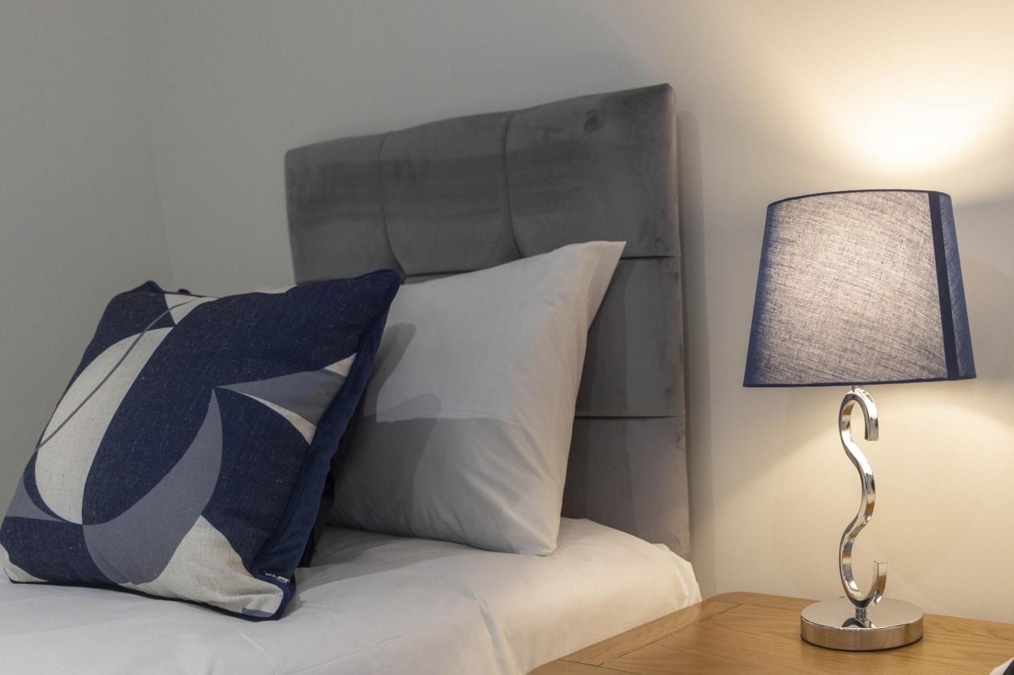 Apartament Linacre 11 - Modern 2 Bed Behind The Cathedral With Free Parking And Fast Wifi Exeter Zewnętrze zdjęcie